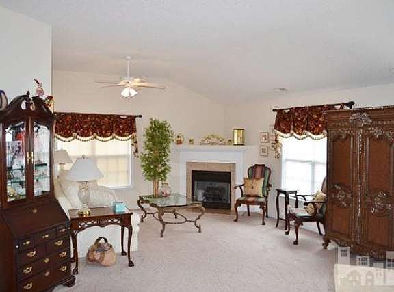 2nd image of 406 Hanna Dr