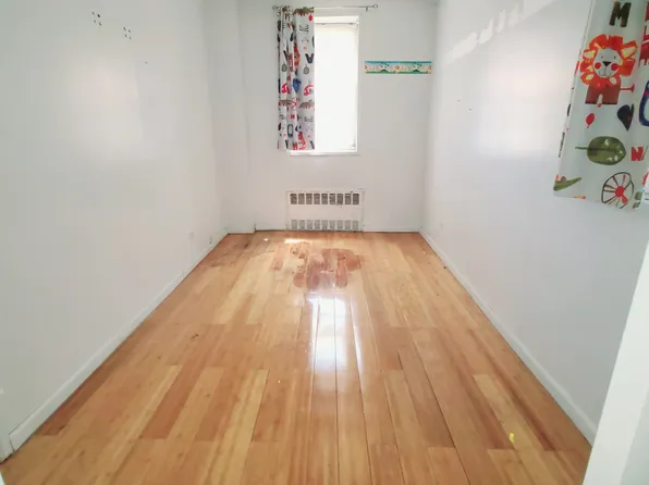 63-11 Queens Boulevard image 21 of 24