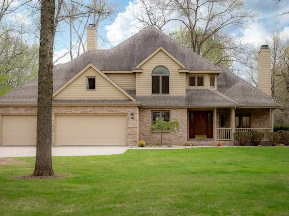 2656 N Tamarack Dr, Midland, MI 48642
