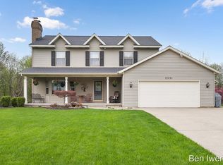 2331 Pheasant Ave NW, Grand Rapids, MI