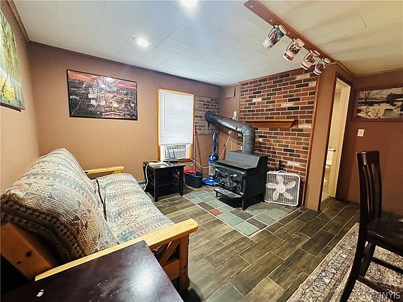 3rd image of 74 Volney St