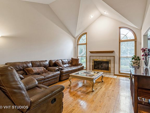 4th image of 4407 Ivy Dr