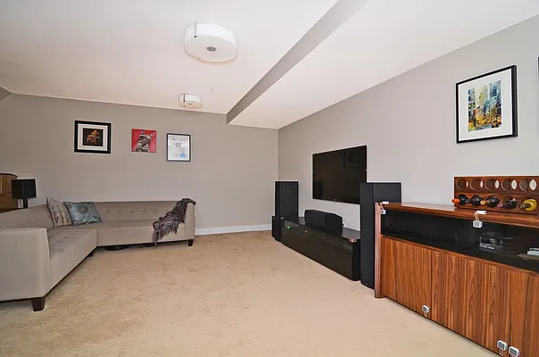 Sold by Prime Realty | media 15