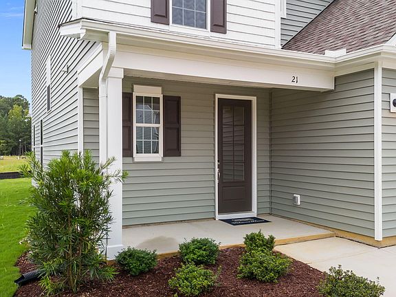 4th image of 21 Windflower Ct