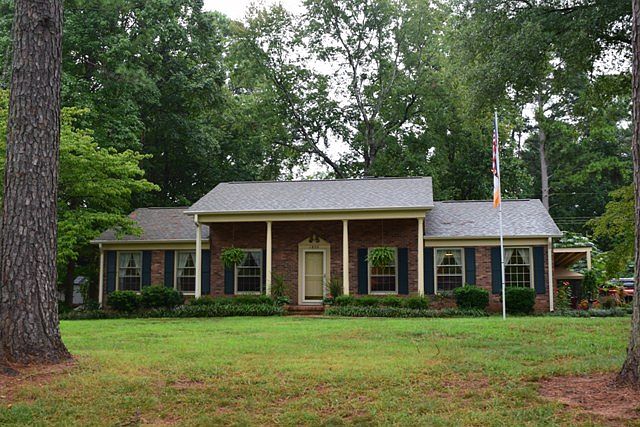 1st image of 1804 Huntington Pl