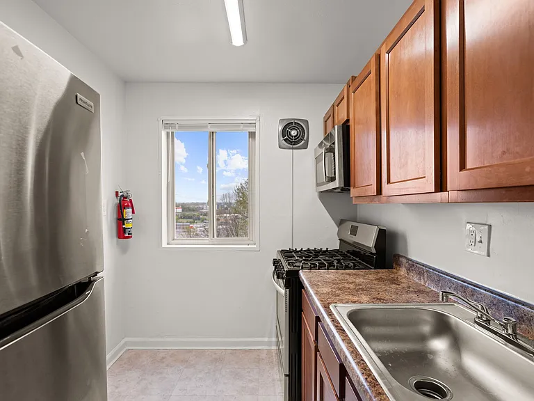 2512 Queens Chapel Rd #203 — Photo 14