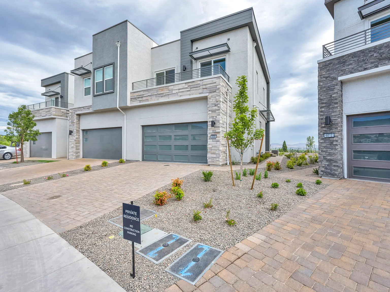 3 bed, 2025 sqft, $4,000 — Photo 1