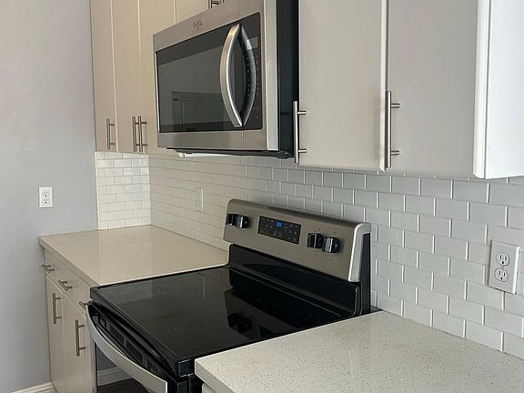 3rd image of 26 Alamitos Ave APT 308
