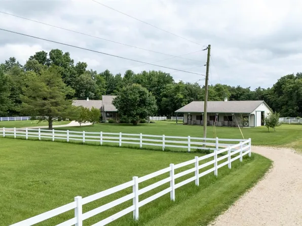 12567 White Plains Rd, Milan, IN 47031