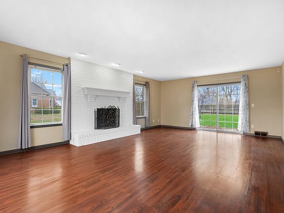 3rd image of 55 25th St N