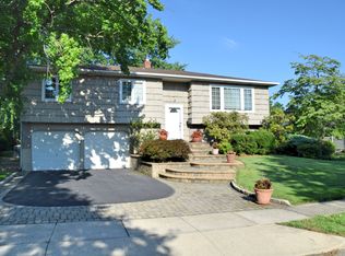 14 Herkimer Ave, Jericho, NY 11753