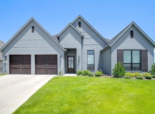 916 Highlands Ave, Aledo, TX 76008