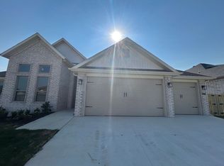 2212 Salmon St, Pea Ridge, AR 72751