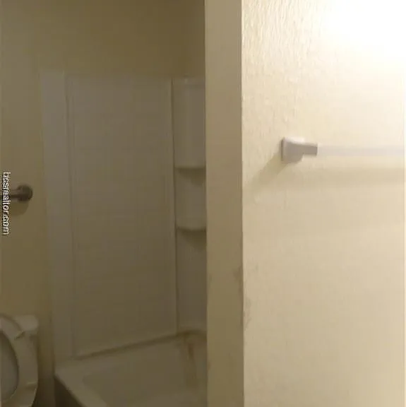 510 Avondale Ave #6 — Photo 10