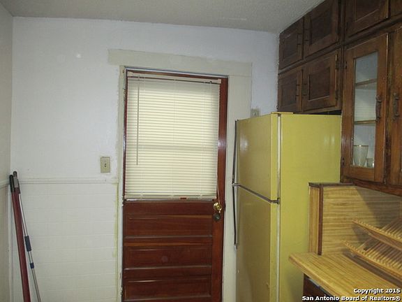 4th image of 1811 Delgado St