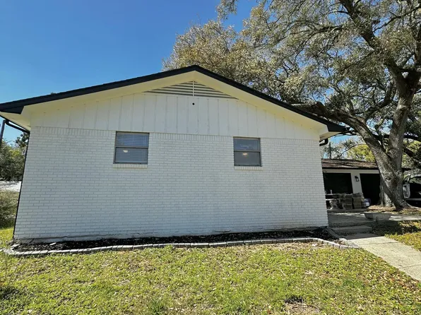 809 Herrick Ave, Pascagoula, MS 39567