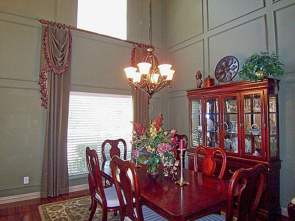Formal Dining