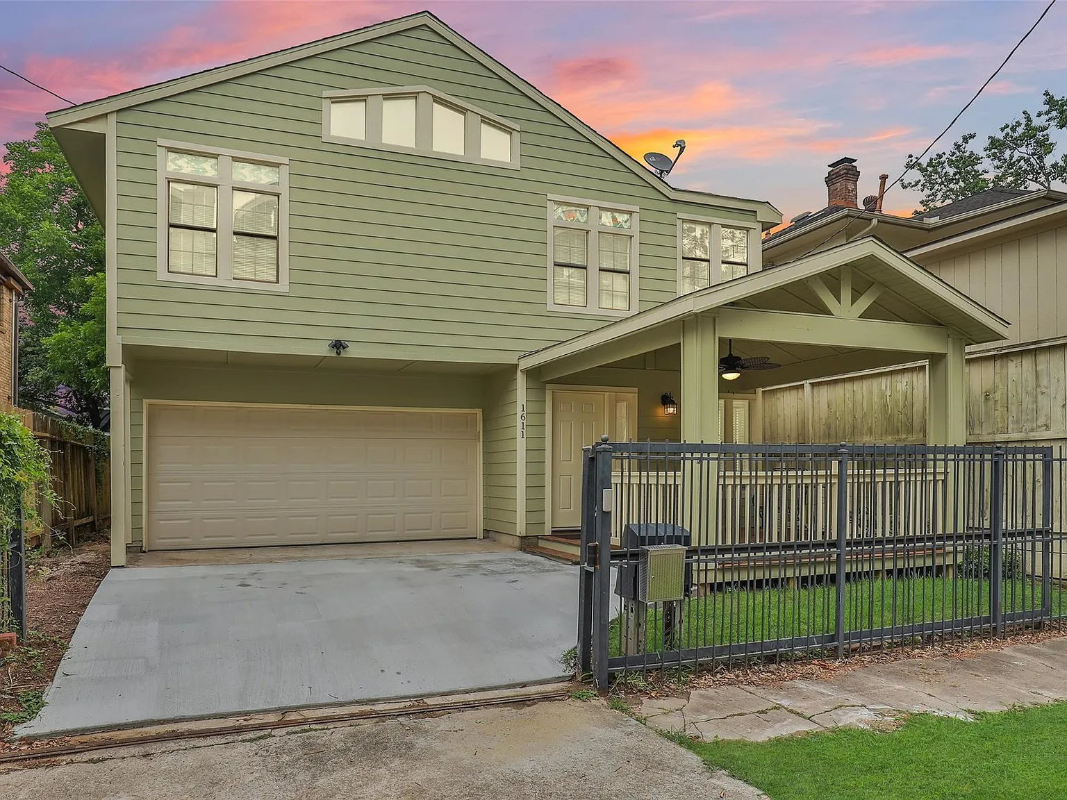 2 bed, 2.5 bath, 1558 sqft, $2,750 — Photo 1
