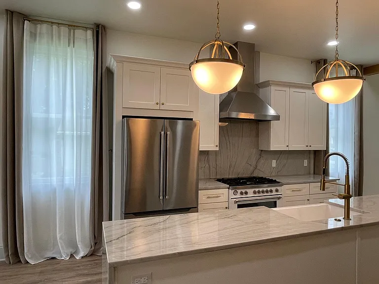 833 Birch Ave — Photo 2