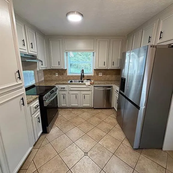 2532 Hidden Hills Dr — Photo 3