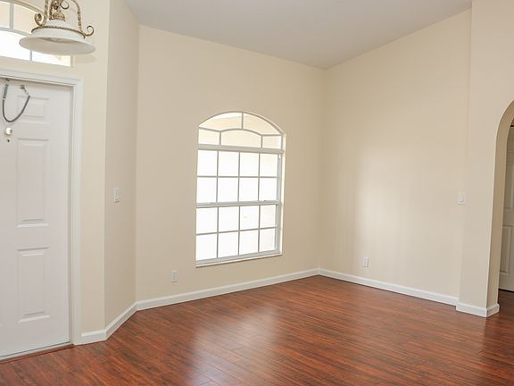 2nd image of 1392 SW Tadlock Ave