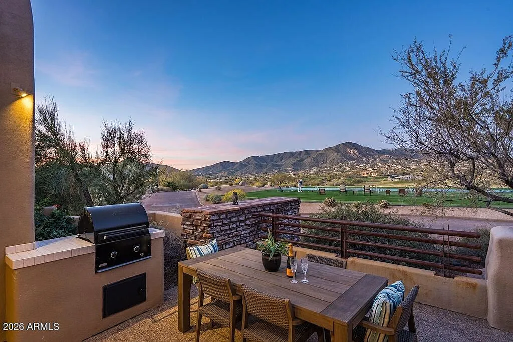 3 bed, 3.0 bath, 2392 sqft, $6,500 — Photo 1