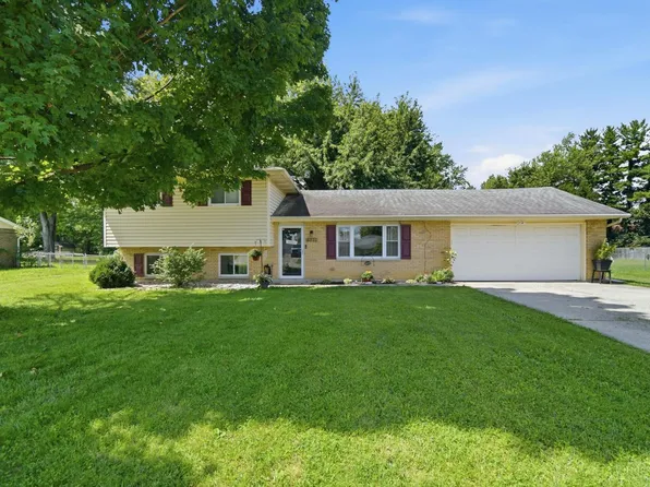 5771 Lake Circle Dr, Fairfield, OH 45014
