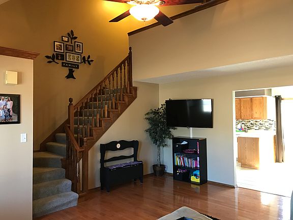 4th image of 250 Southview Dr