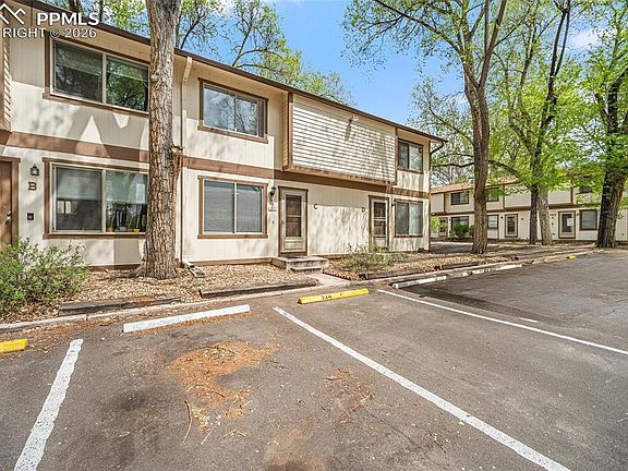 2nd image of 749 Alexander Rd APT C