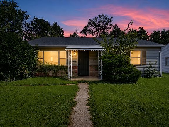 2nd image of 2819 Sangster Ave