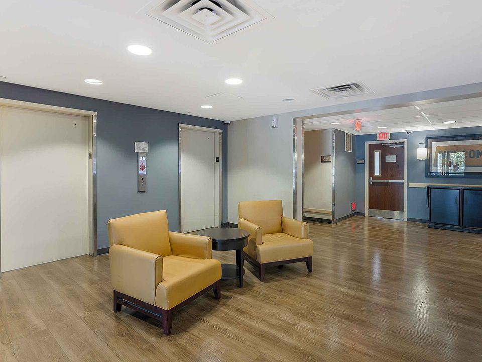 Lobby and Guest Check-in