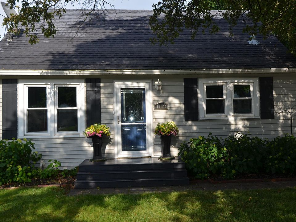 1st image of 1112 7th Ave NW