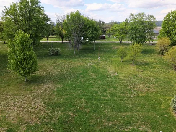 803 Lincoln Ave, Pacific Junction, IA 51561