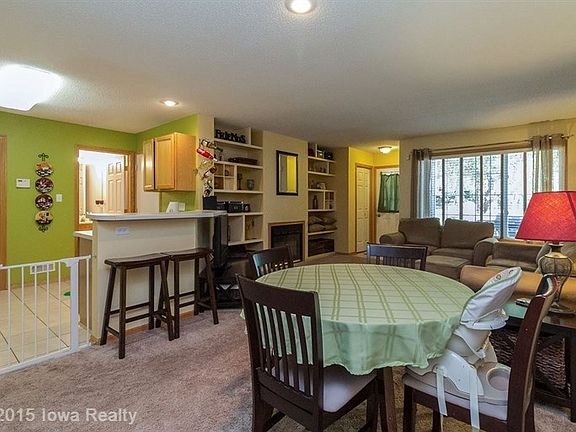 3rd image of 6855 Woodland Ave Unit 402