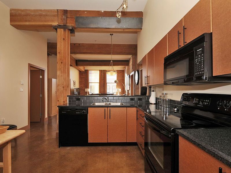 Victoria Apartment for rent - 2 Bedrooms — photo 5