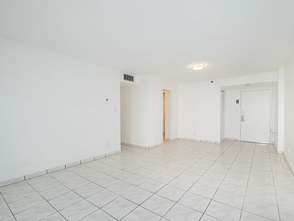 5th image of 4301 Collins Ave APT 502