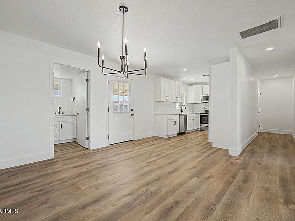 5th image of 17843 N 35TH Avenue