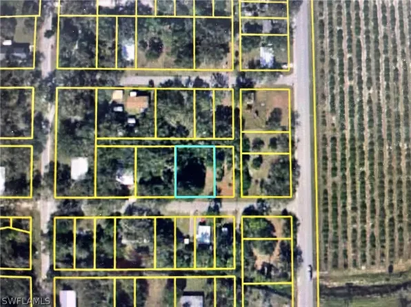 800 Caloosahatchee Ave, Labelle, FL 33935