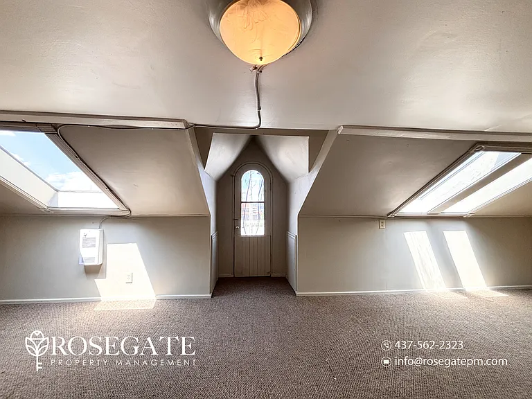 47 Gowan St #B — Photo 16