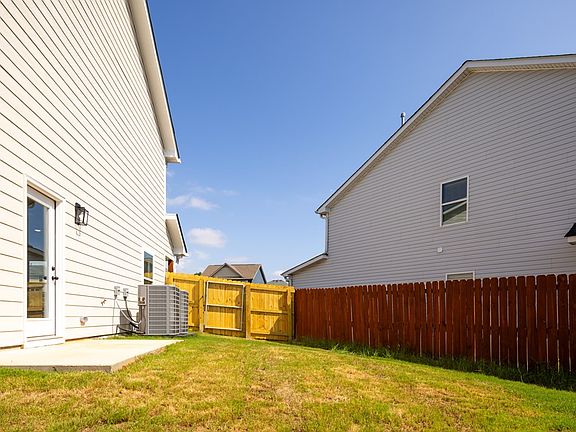 5th image of 703 Williams Ave