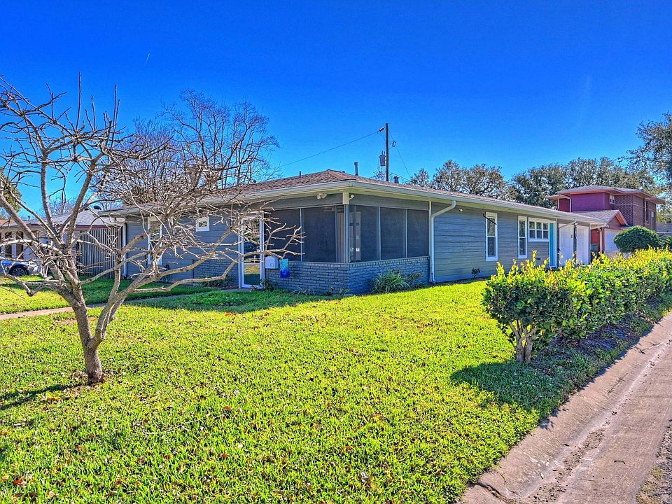 1st image of 127 Albacore Ave