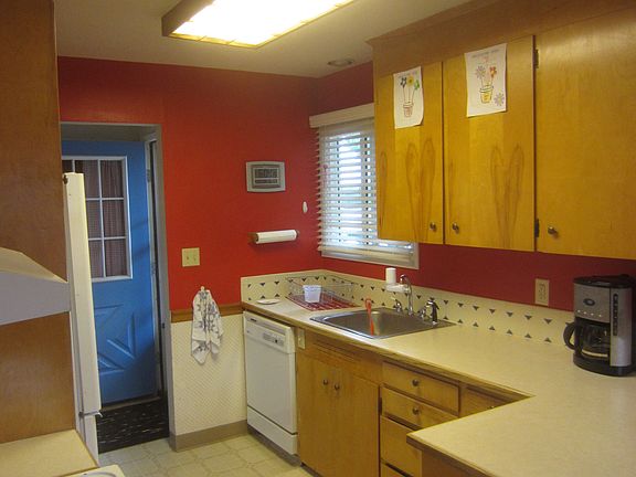 Kitchen, facing entry