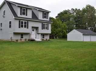 93 Hot Hole Pond Rd, Concord, NH 03301