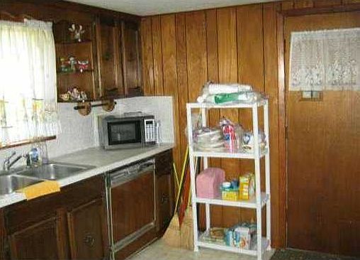 3rd image of 129 Laroussini St