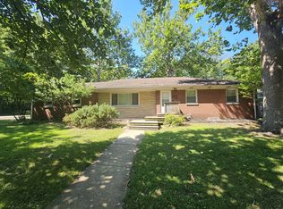 405 E Mumford Dr, Urbana, IL 61801