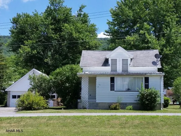 349 Edna St, Hollidaysburg, PA 16648