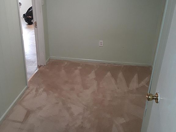 5th image of 833-835 N Valley Ave
