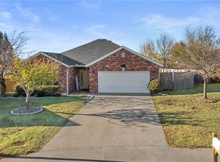 3444 Grainger Cir, Springdale, AR 72764