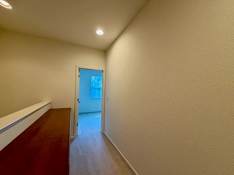 2100 Beech Cir — Photo 16