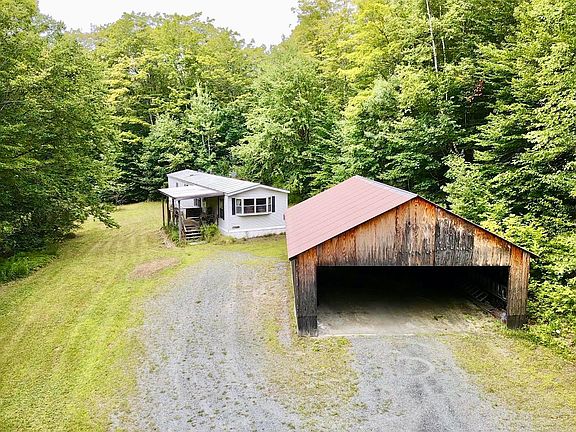 2nd image of 52 Maple Hill Road
